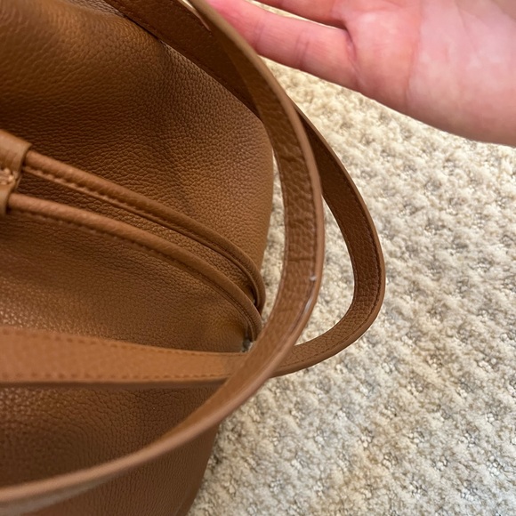 Quince Italian Leather Bucket Bag - Picture 8 of 14